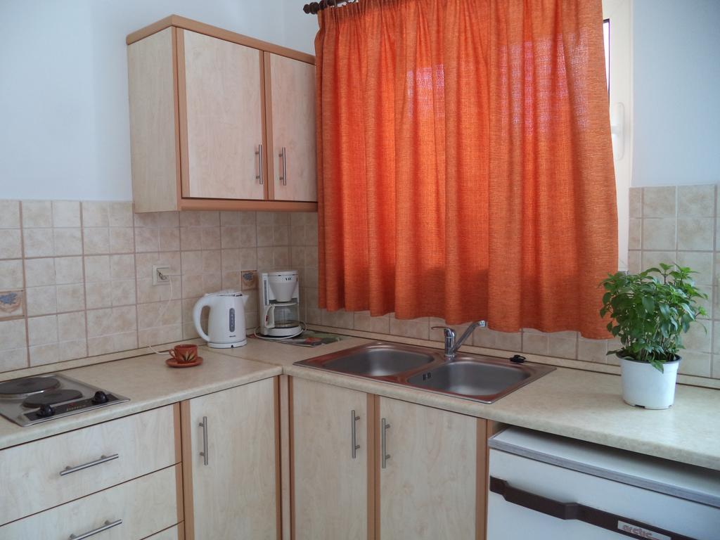 Antonios Apartments Stegna Αρχάγγελος Δωμάτιο φωτογραφία